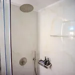 Theasis Luxury شقة