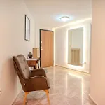 Theasis Luxury نافبليو