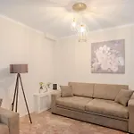 شقة Theasis Luxury