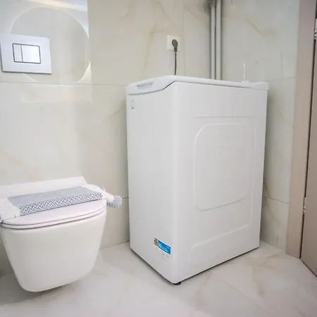 Theasis Luxury