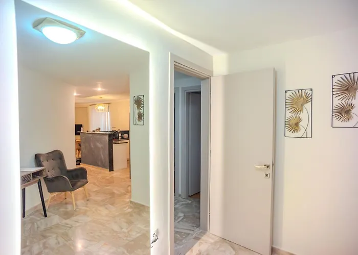 Lejlighed Theasis Luxury